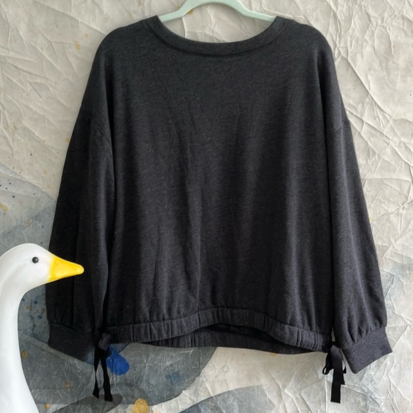 Lou & Grey Tops - Lou & Grey Soft Knit Sweatshirt with Side Ties L